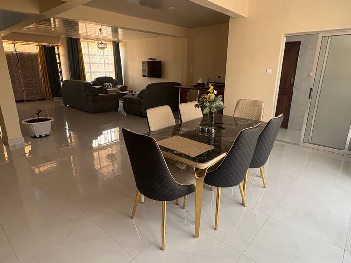 Elegant staircase and upper landing